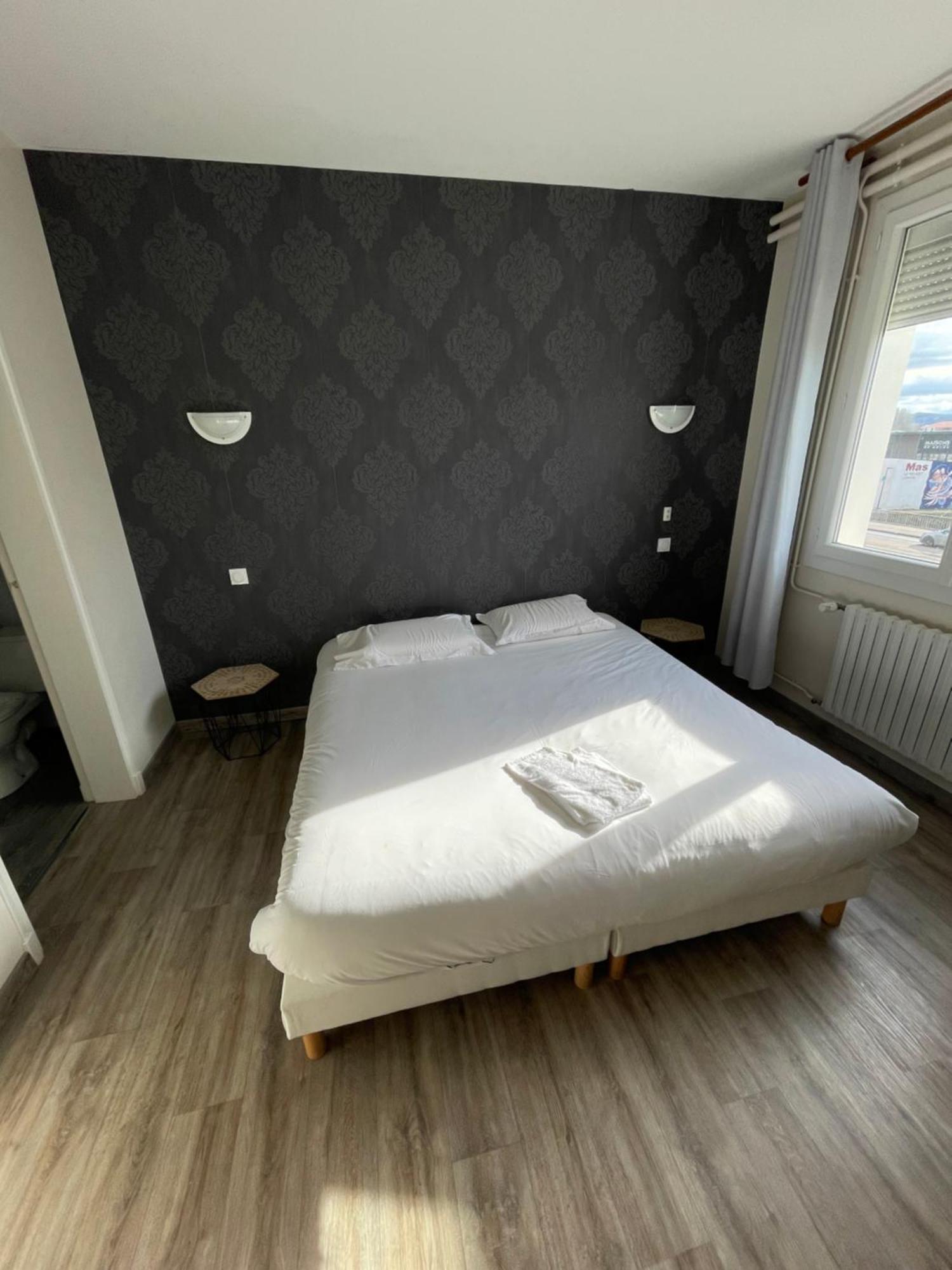 Le Relax Hotel Aurillac Exterior photo
